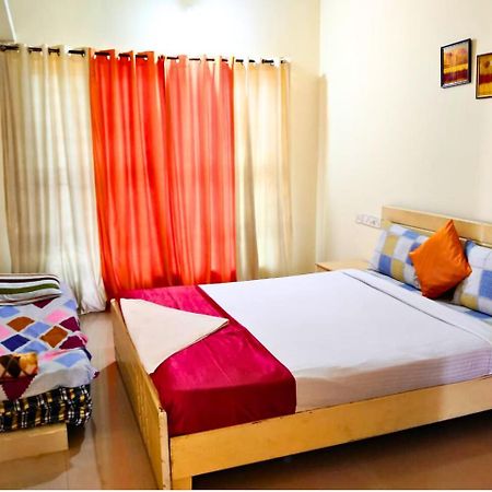 Golden Magnolia Homestay Bangalore Buitenkant foto